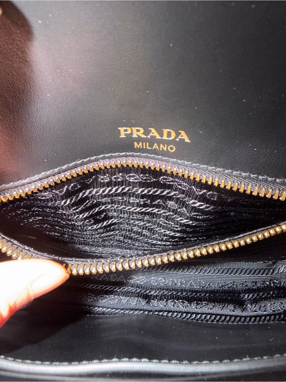 BNWOT Authentic Prada Pattina - Black Saffiano Leather Shoulder Bag - Picture 4 of 9
